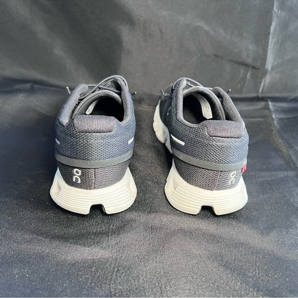 Women’s On Cloud - Cloud 5 Running Sneaker - Black & White - Picture 8 of 12